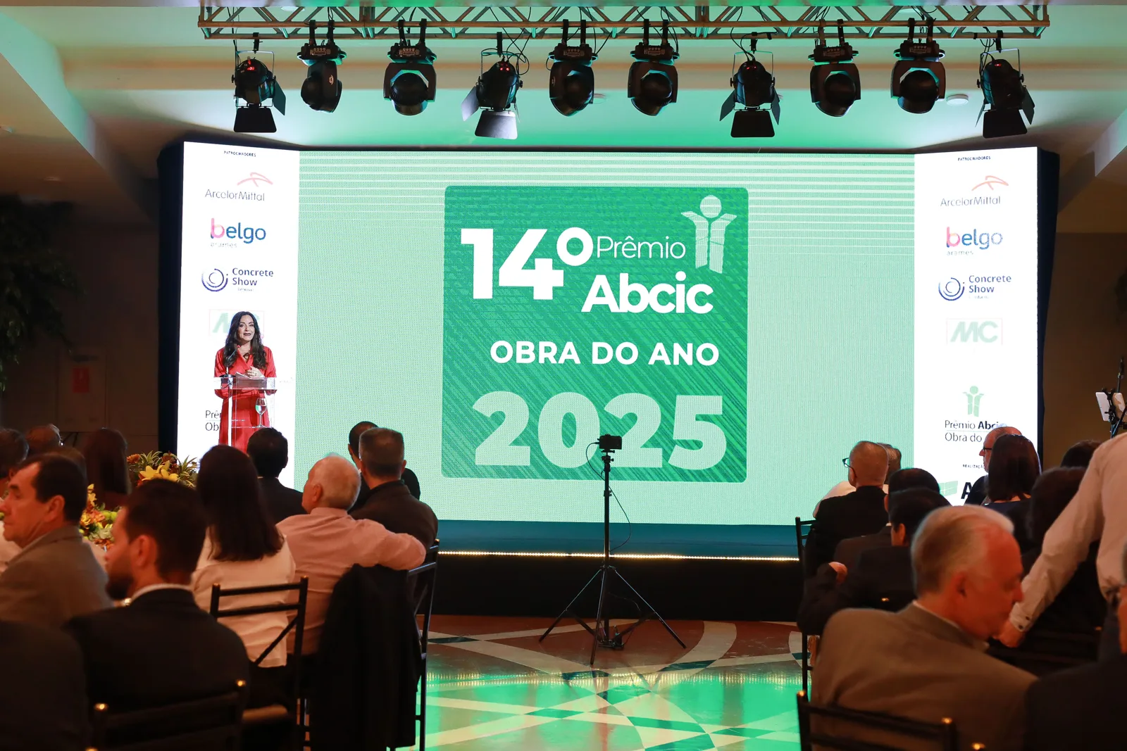 Palco do 14º Prêmio Abcic Obra do Ano 2025